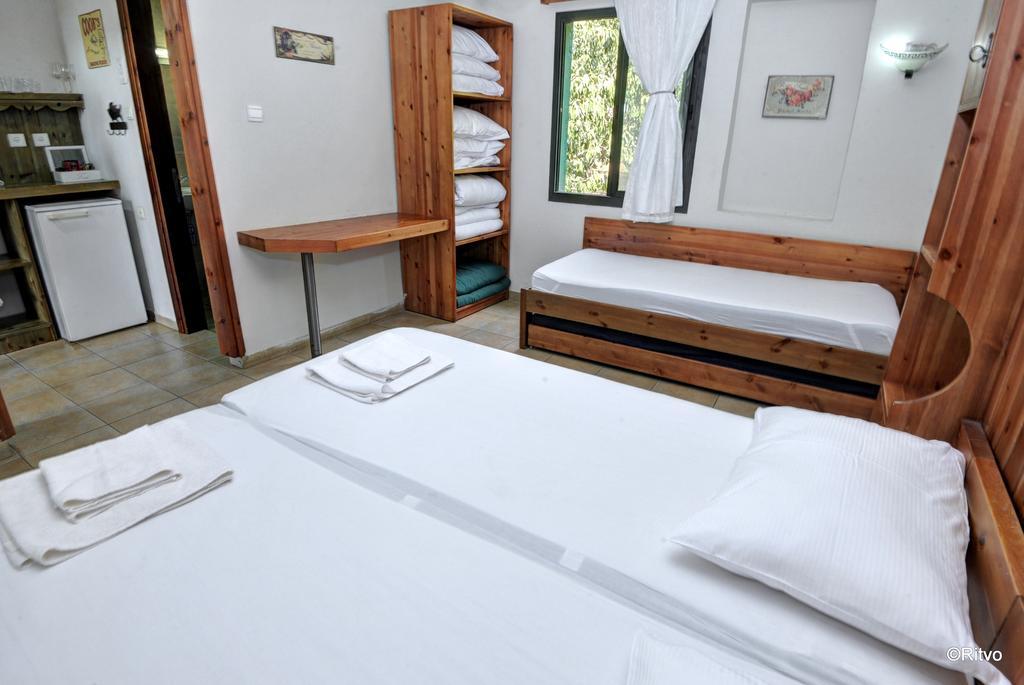 Amiad Joseph Well Country Inn Номер фото